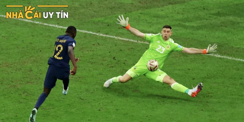 Martinez tỏa sáng rực rỡ tại World Cup